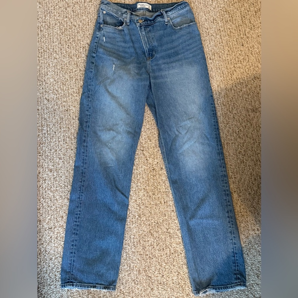 Abercrombie & Fitch The 90’s Straight Ultra High Rise Jean
